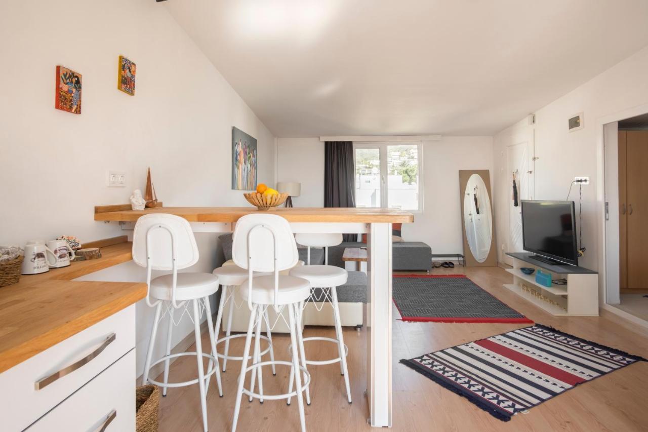 Central, Cozy, 15 Min Walk To The Beach, Fast Wi-Fi, Free Parking, 4Ppl Бодрум Екстер'єр фото