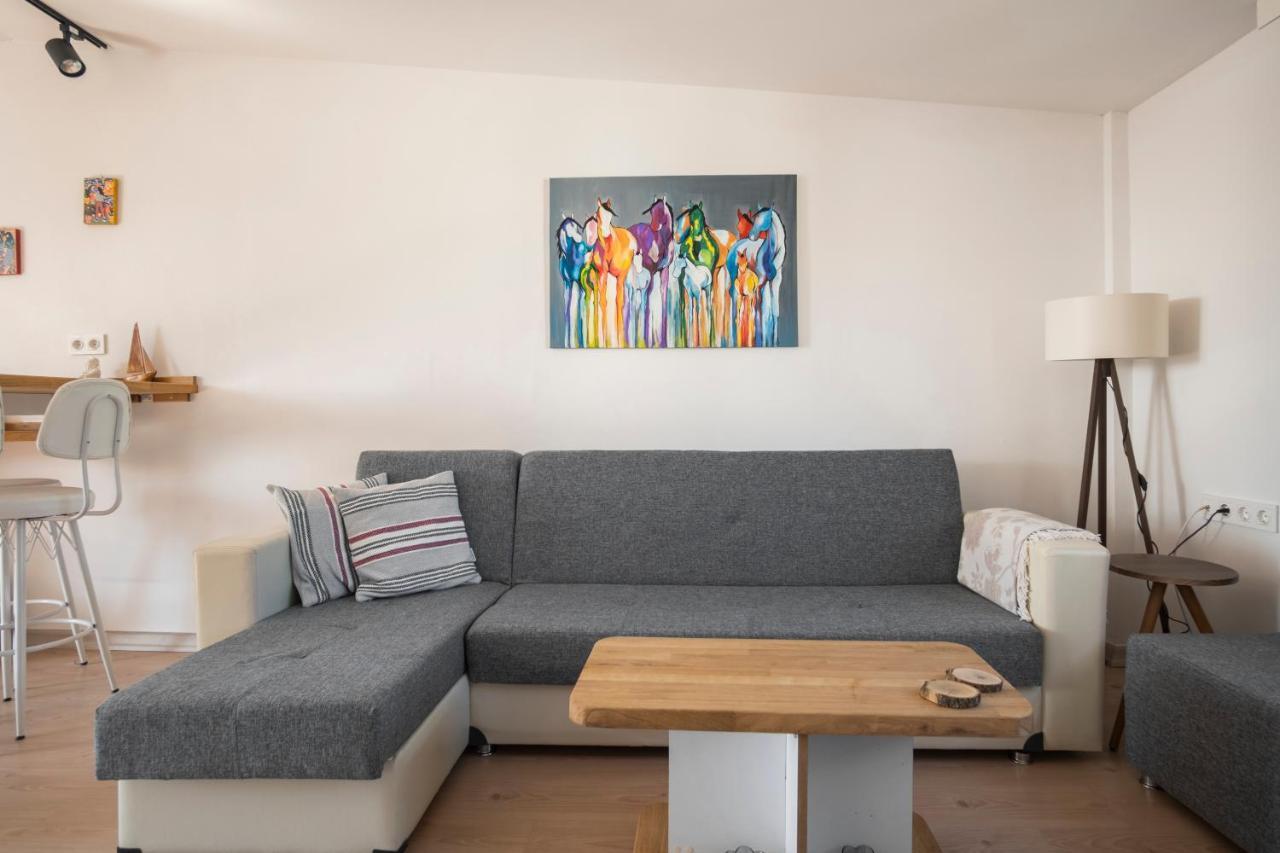 Central, Cozy, 15 Min Walk To The Beach, Fast Wi-Fi, Free Parking, 4Ppl Бодрум Екстер'єр фото