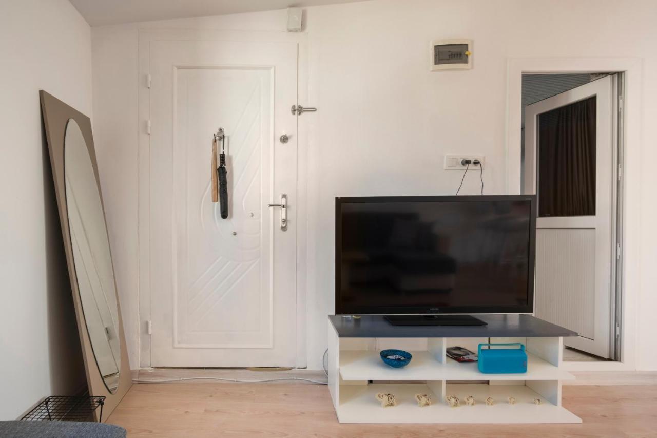 Central, Cozy, 15 Min Walk To The Beach, Fast Wi-Fi, Free Parking, 4Ppl Бодрум Екстер'єр фото