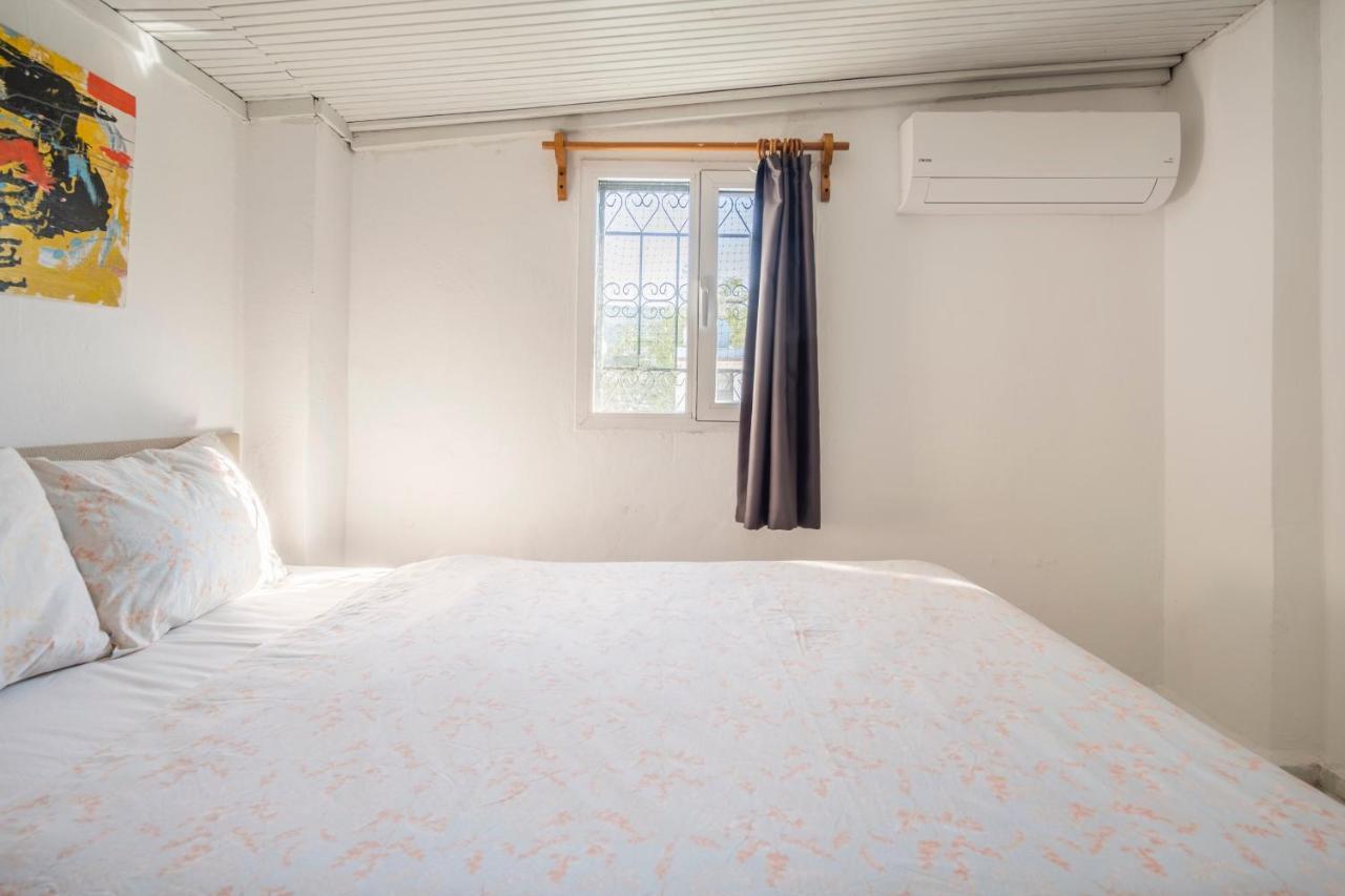 Central, Cozy, 15 Min Walk To The Beach, Fast Wi-Fi, Free Parking, 4Ppl Бодрум Екстер'єр фото