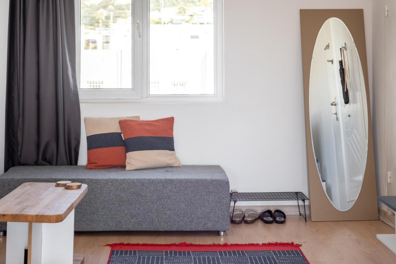 Central, Cozy, 15 Min Walk To The Beach, Fast Wi-Fi, Free Parking, 4Ppl Бодрум Екстер'єр фото