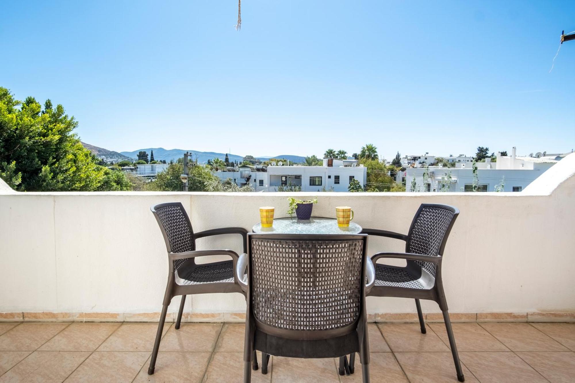 Central, Cozy, 15 Min Walk To The Beach, Fast Wi-Fi, Free Parking, 4Ppl Бодрум Екстер'єр фото